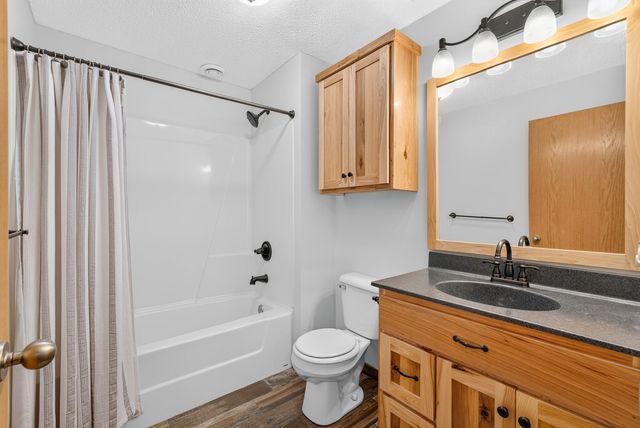 11182 Woods Edge Avenue, Becker, MN 55308