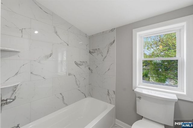 341 Diamond Bridge Avenue 2, Hawthorne, NJ 07506