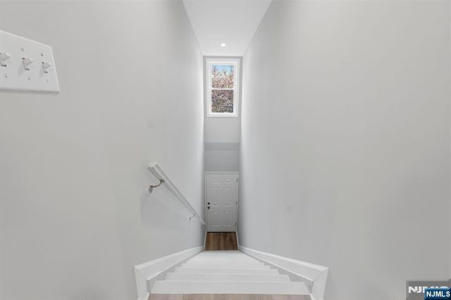 341 Diamond Bridge Avenue 2, Hawthorne, NJ 07506