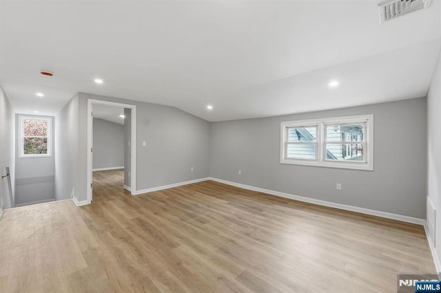 341 Diamond Bridge Avenue 2, Hawthorne, NJ 07506