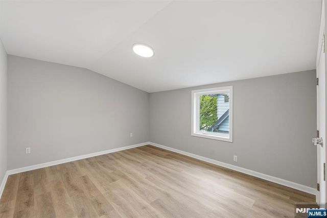 341 Diamond Bridge Avenue 2, Hawthorne, NJ 07506