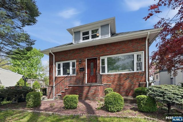 341 Diamond Bridge Avenue 2, Hawthorne, NJ 07506