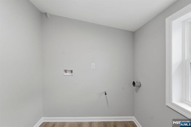 341 Diamond Bridge Avenue 2, Hawthorne, NJ 07506