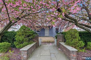 341 Diamond Bridge Avenue 2, Hawthorne, NJ 07506