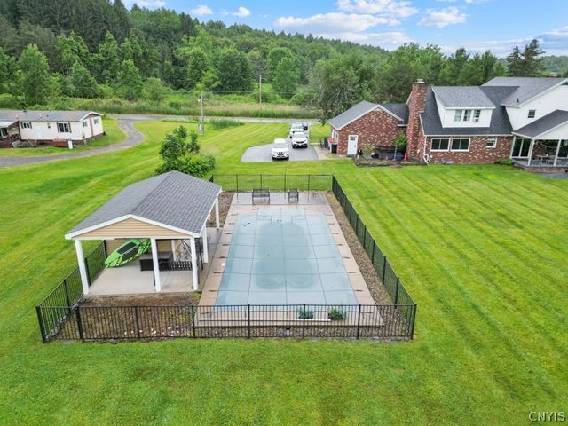 194 Ferncliff Rd, German Flatts, NY 13407