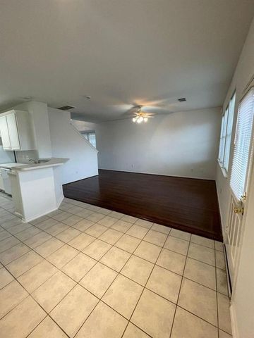 2926 Loganberry Park Lane, Houston, TX 77014