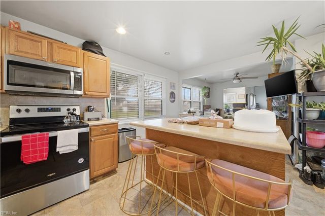 6964 Doummar DR, Norfolk, VA 23518