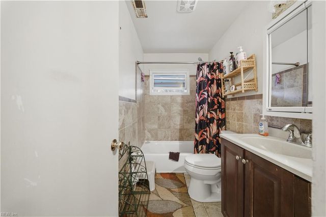 6964 Doummar DR, Norfolk, VA 23518