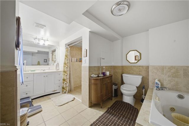 6964 Doummar DR, Norfolk, VA 23518