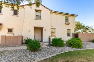 2868 E DUNBAR Drive, Phoenix, AZ 85042