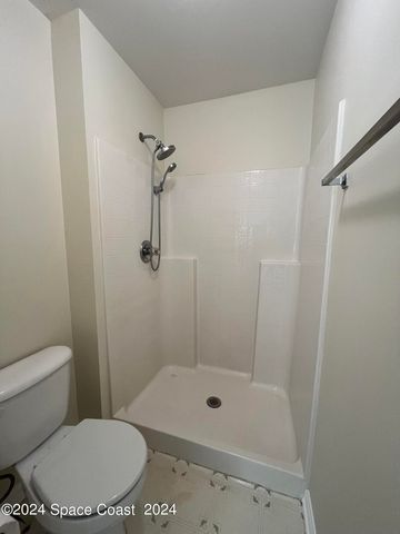 1723 Vista Lake Circle, Melbourne, FL 32904