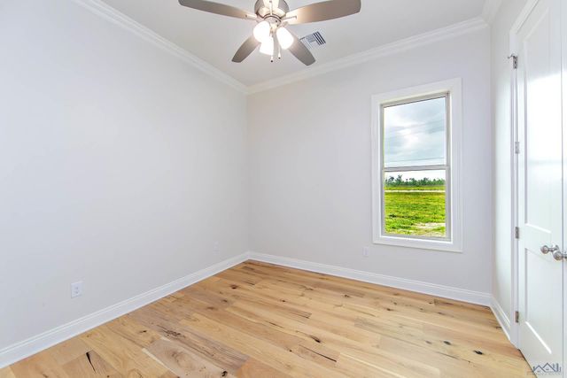 351 Ravensaide Drive, Houma, LA 70360