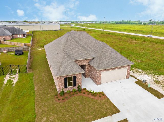 351 Ravensaide Drive, Houma, LA 70360