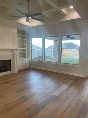 351 Ravensaide Drive, Houma, LA 70360