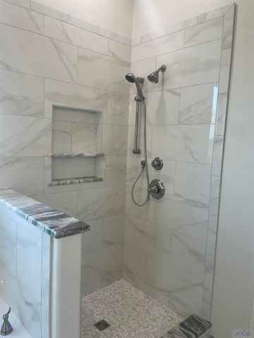 351 Ravensaide Drive, Houma, LA 70360