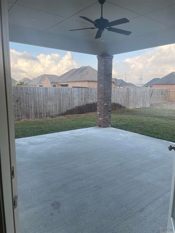 351 Ravensaide Drive, Houma, LA 70360