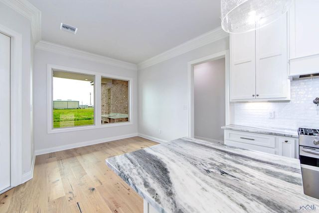 351 Ravensaide Drive, Houma, LA 70360