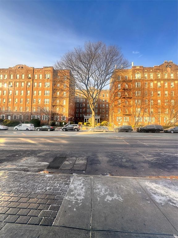 141-25 Northern Blvd B29, Flushing, NY 11354