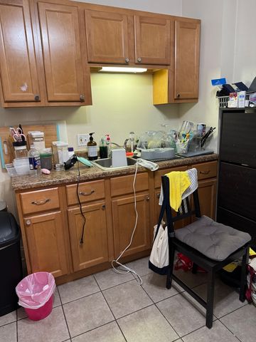 3145 S May Street 1F, Chicago, IL 60608