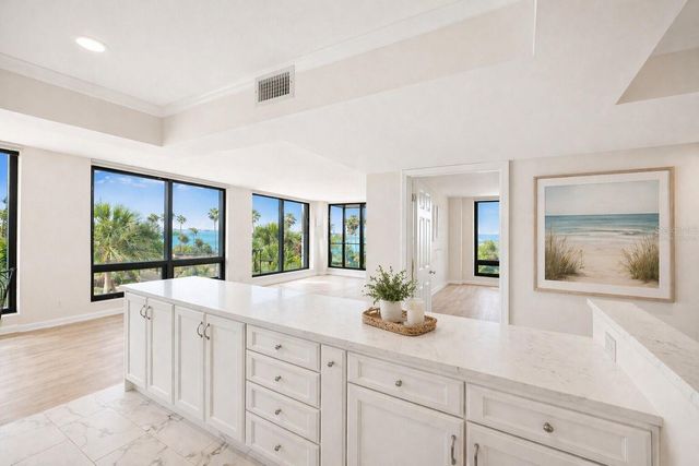 707 S GULFSTREAM AVENUE 307, Sarasota, FL 34236