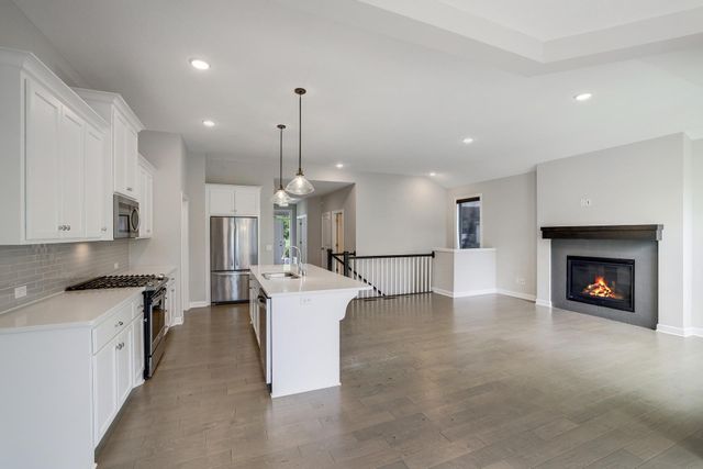 1120 Pine Hill Lane, White Bear Lake, MN 55127