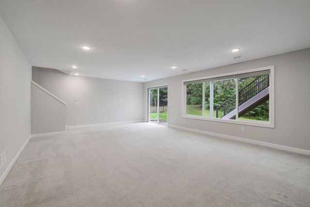 1120 Pine Hill Lane, White Bear Lake, MN 55127