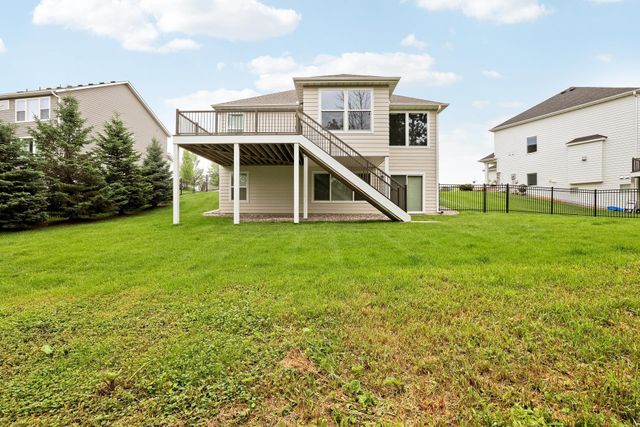 1120 Pine Hill Lane, White Bear Lake, MN 55127