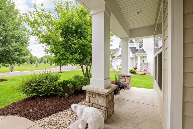 1120 Pine Hill Lane, White Bear Lake, MN 55127