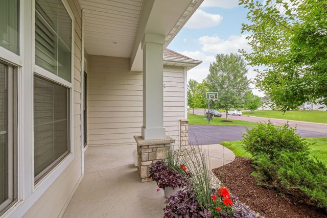 1120 Pine Hill Lane, White Bear Lake, MN 55127