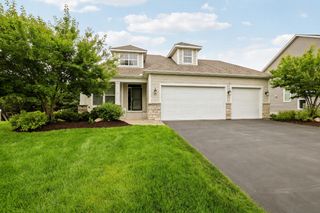 1120 Pine Hill Lane, White Bear Lake, MN 55127