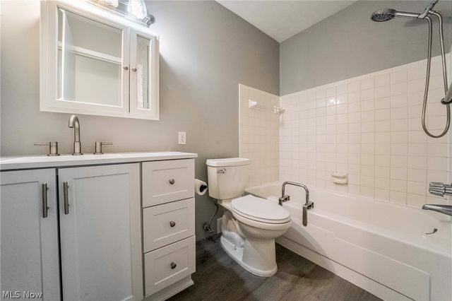 16340 Heather Lane, Middleburg Heights, OH 44130