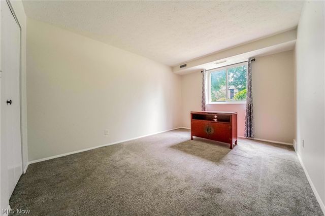 16340 Heather Lane, Middleburg Heights, OH 44130