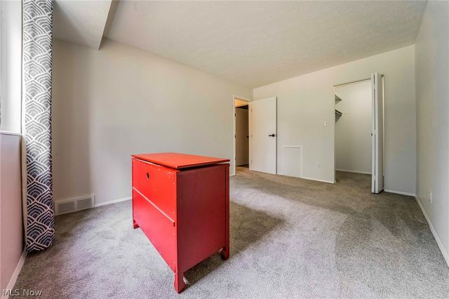 16340 Heather Lane, Middleburg Heights, OH 44130