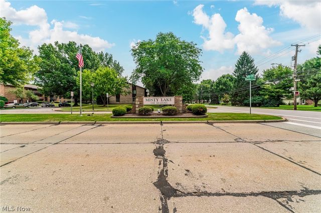 16340 Heather Lane, Middleburg Heights, OH 44130
