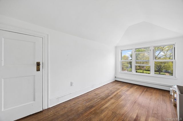 191 Cathedral Avenue, Hempstead, NY 11550