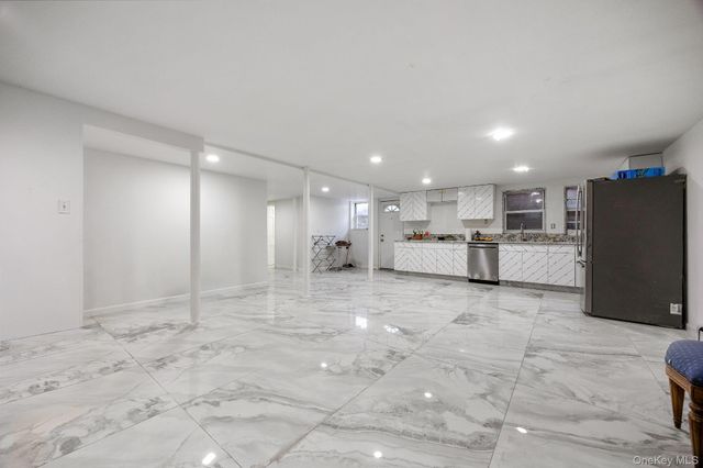 191 Cathedral Avenue, Hempstead, NY 11550