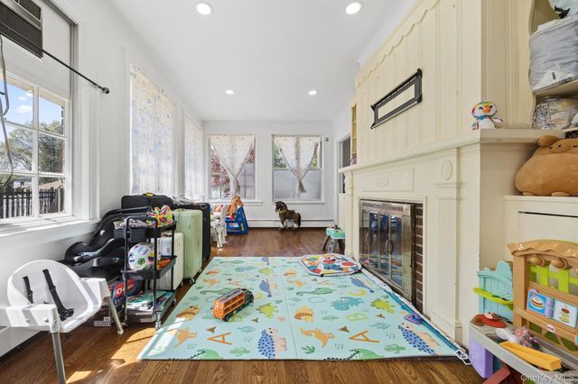 191 Cathedral Avenue, Hempstead, NY 11550