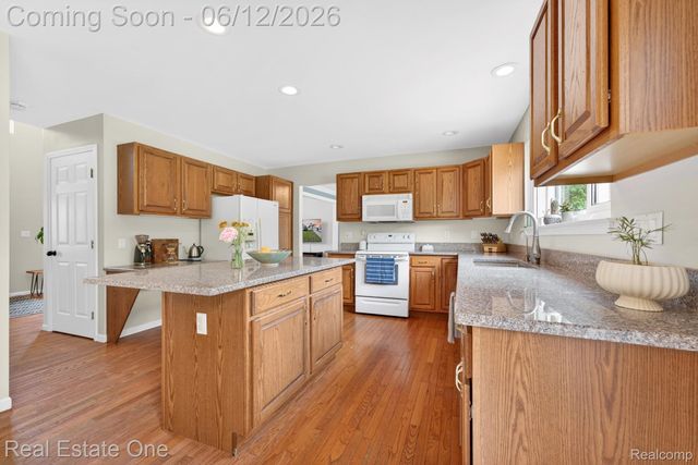 3736 Highlander Way W, Pittsfield Charter Township, MI 48108