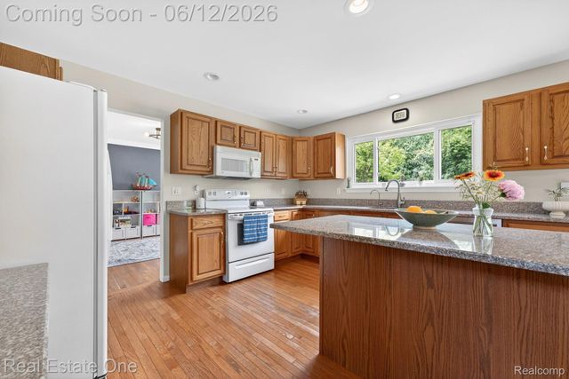 3736 Highlander Way W, Pittsfield Charter Township, MI 48108