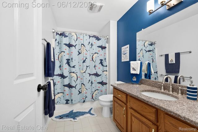 3736 Highlander Way W, Pittsfield Charter Township, MI 48108
