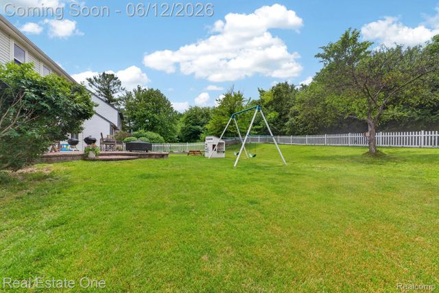 3736 Highlander Way W, Pittsfield Charter Township, MI 48108