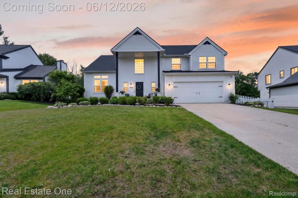 3736 Highlander Way W, Pittsfield Charter Township, MI 48108