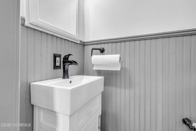 208 Cedar Street, Lakehurst, NJ 08733