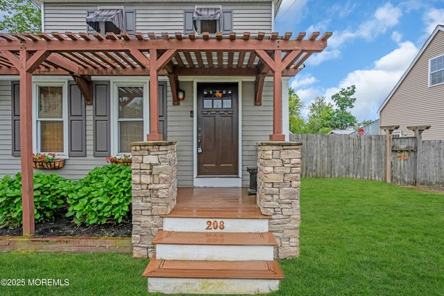 208 Cedar Street, Lakehurst, NJ 08733