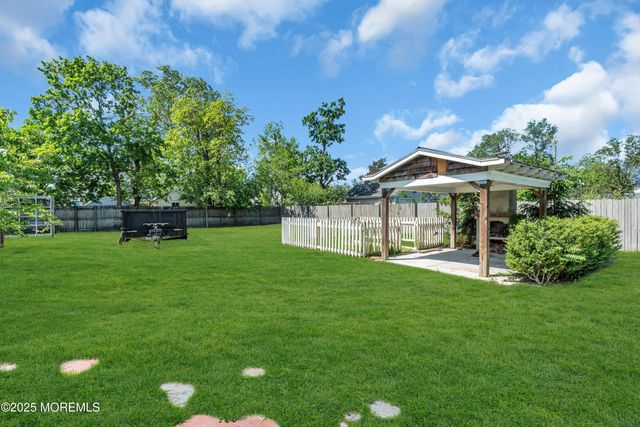 208 Cedar Street, Lakehurst, NJ 08733