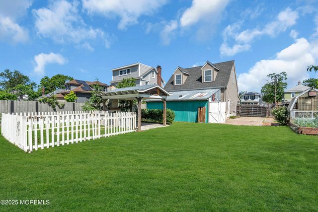 208 Cedar Street, Lakehurst, NJ 08733
