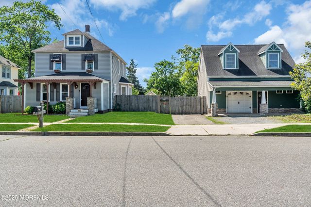 208 Cedar Street, Lakehurst, NJ 08733