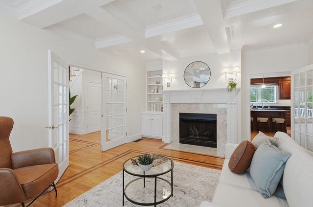 340 S Main St, Andover, MA 01810