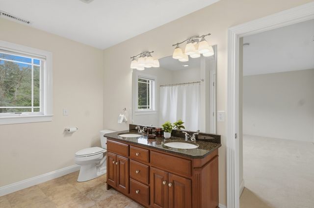 340 S Main St, Andover, MA 01810