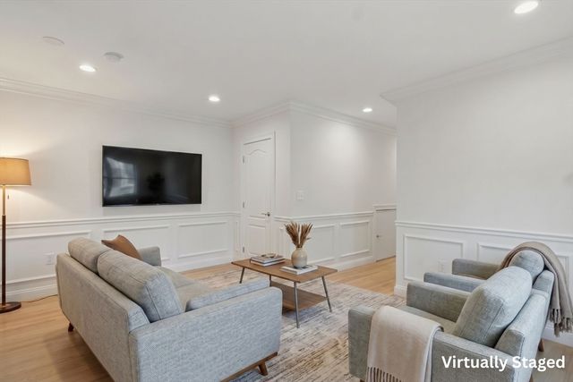 340 S Main St, Andover, MA 01810